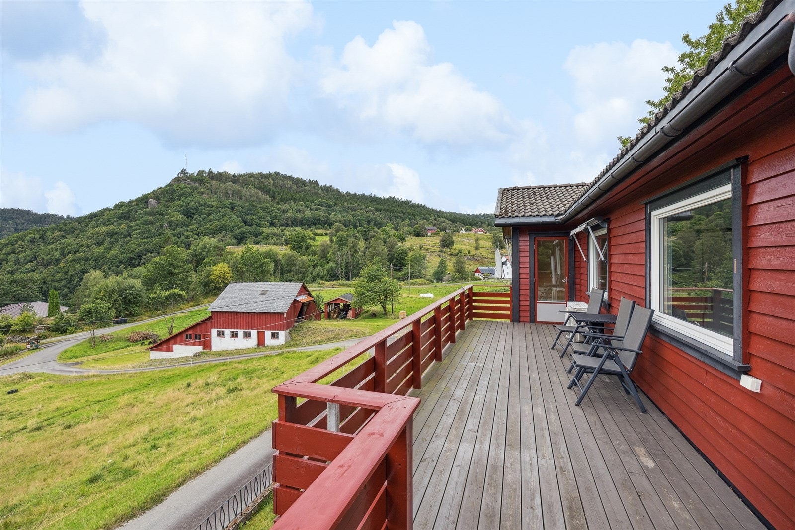 Boligen ligger landlig til. Galleribilde