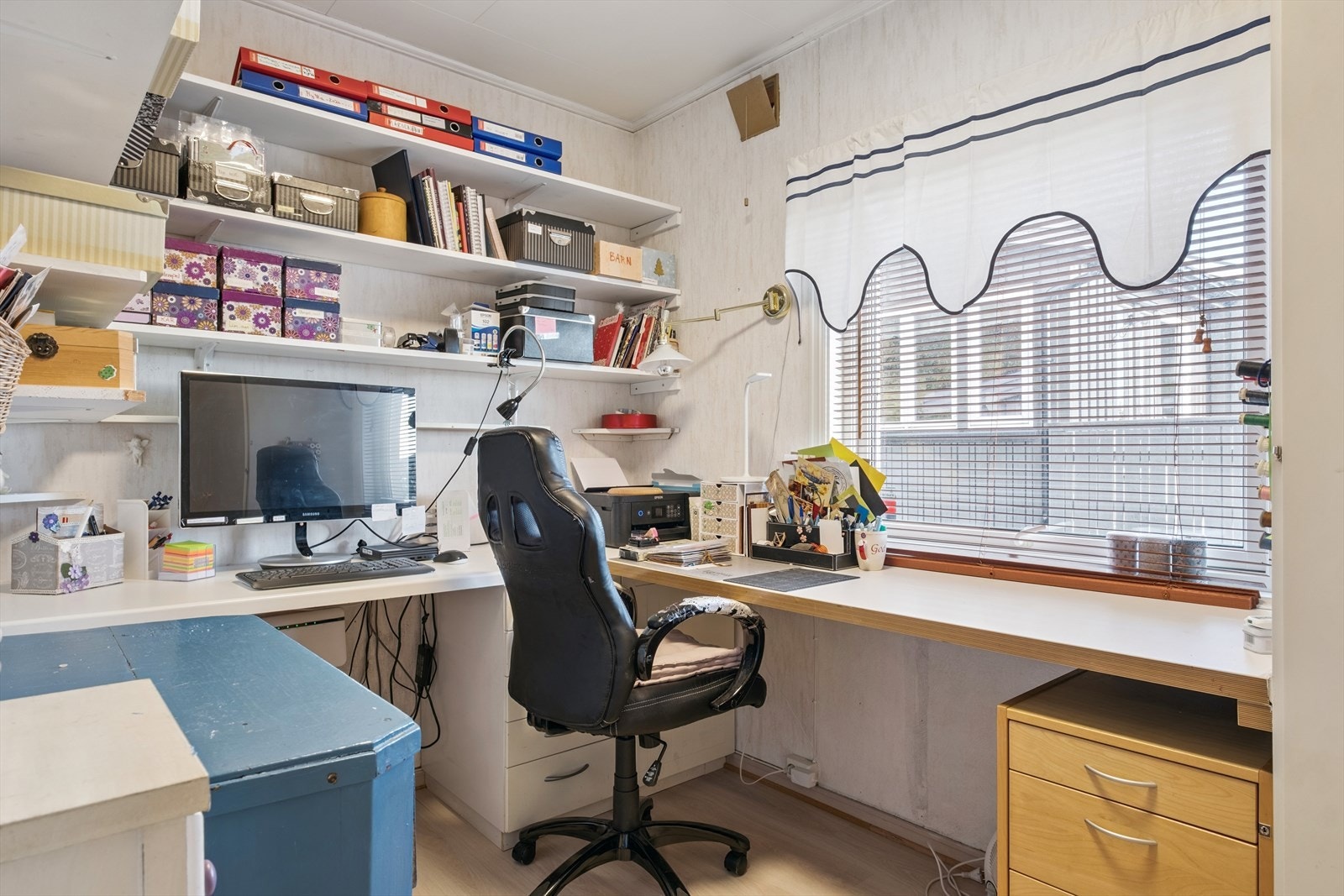 Det andre soverommet i 1. etasje benyttes i dag som kontor Galleribilde