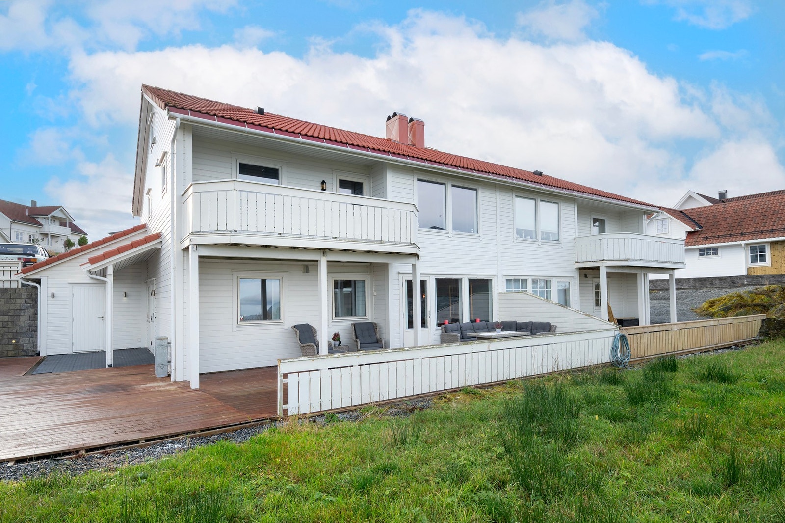 En innbydende leilighet i en firemannsbolig beliggende på Synnalandsneset i Brattvåg. Galleribilde