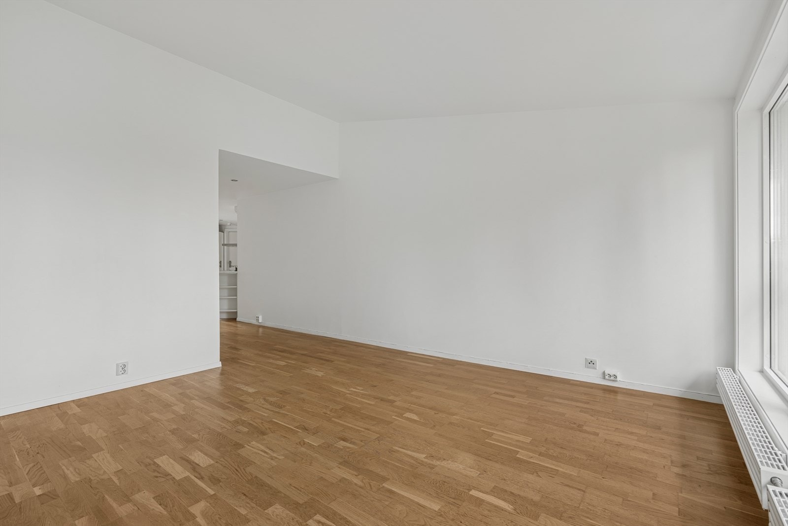 Stuens gode areal åpner for flere gode møbleringsmuligheter. Galleribilde