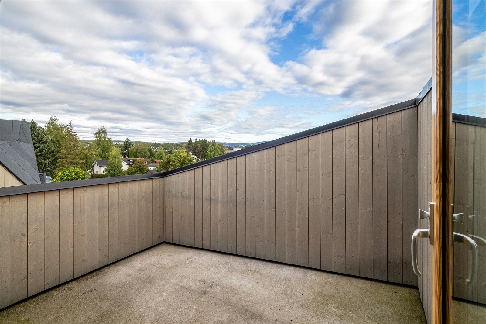 Her er fin plass for utemøblement Galleribilde