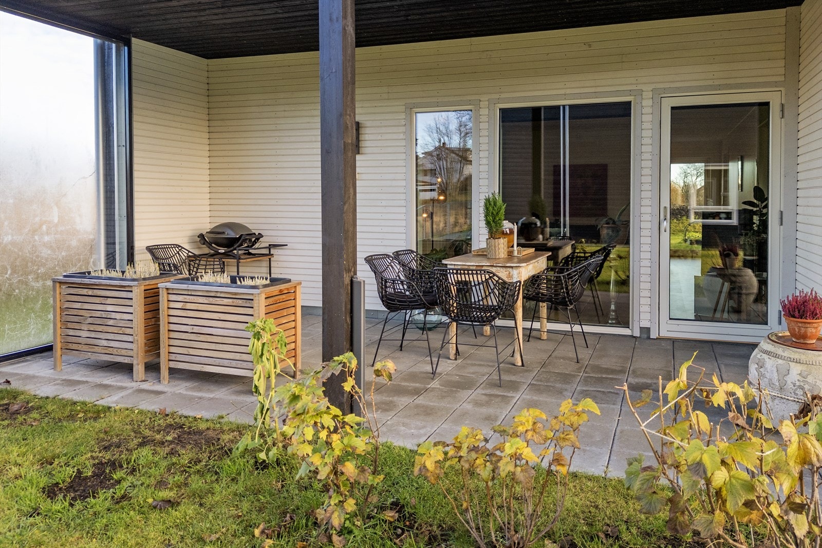 God plass til utemøblement. Galleribilde