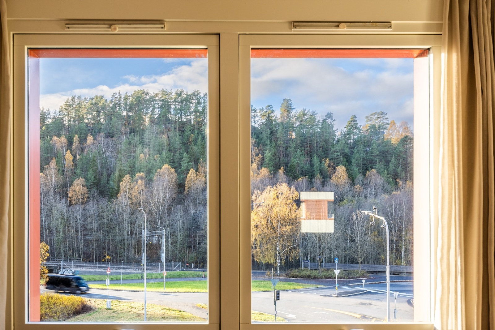 Koselig utsyn fra stuen. Galleribilde