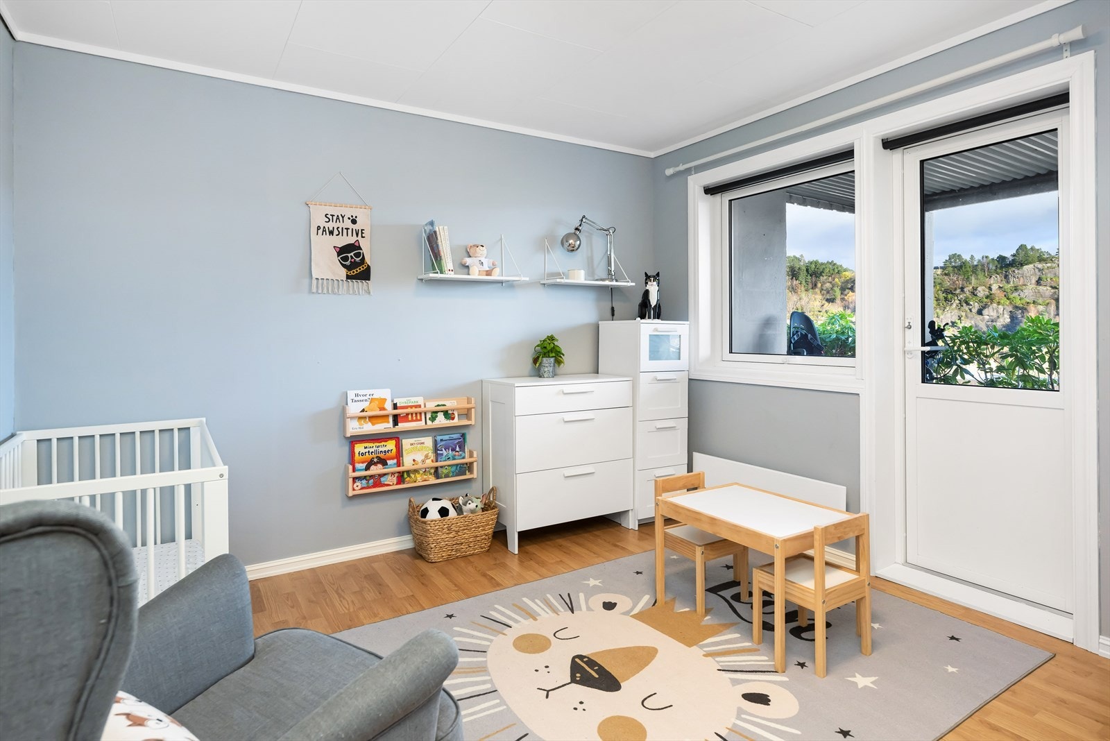 Soverom I er på 11,4 m² og plassert i etasjens nordøstlige hjørne. Galleribilde