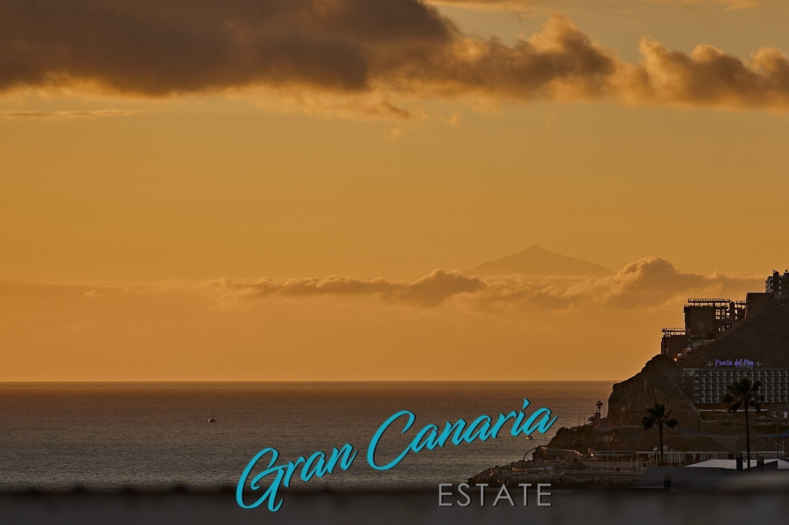 Teide, Spanias høyeste fjell (3715 moh) svever i løse luften iblant Galleribilde