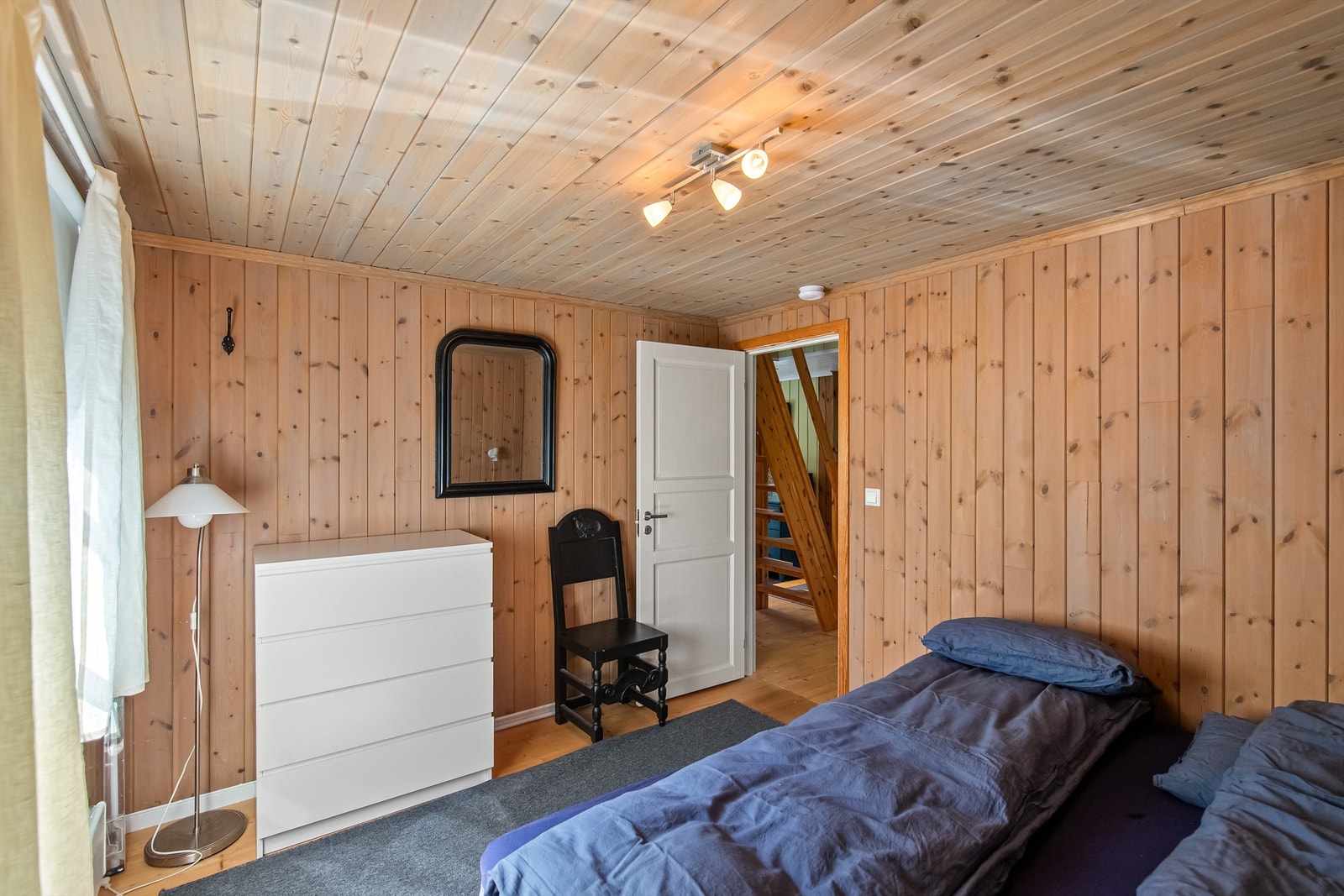 Også plass til garderobeløsning Galleribilde