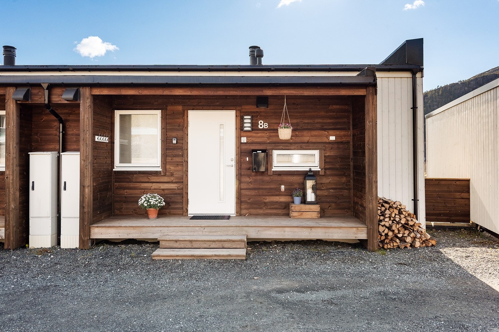 Praktisk med carport rett ved leiligheten. Galleribilde