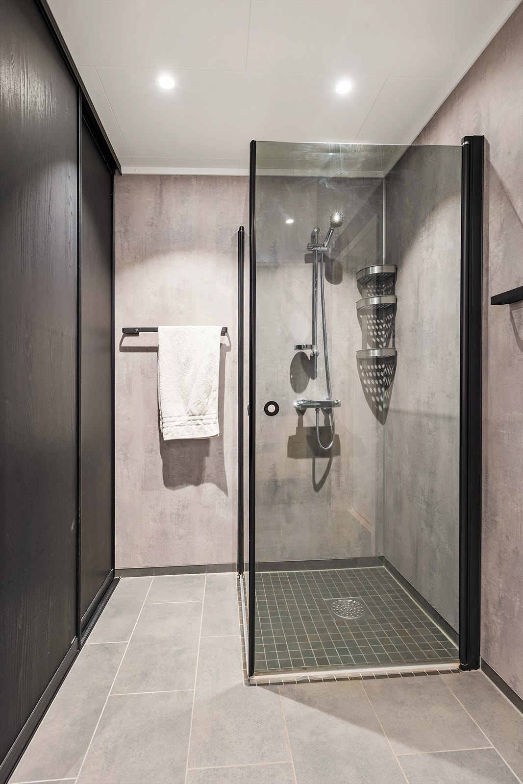 Dusjhjørne på bad. Galleribilde