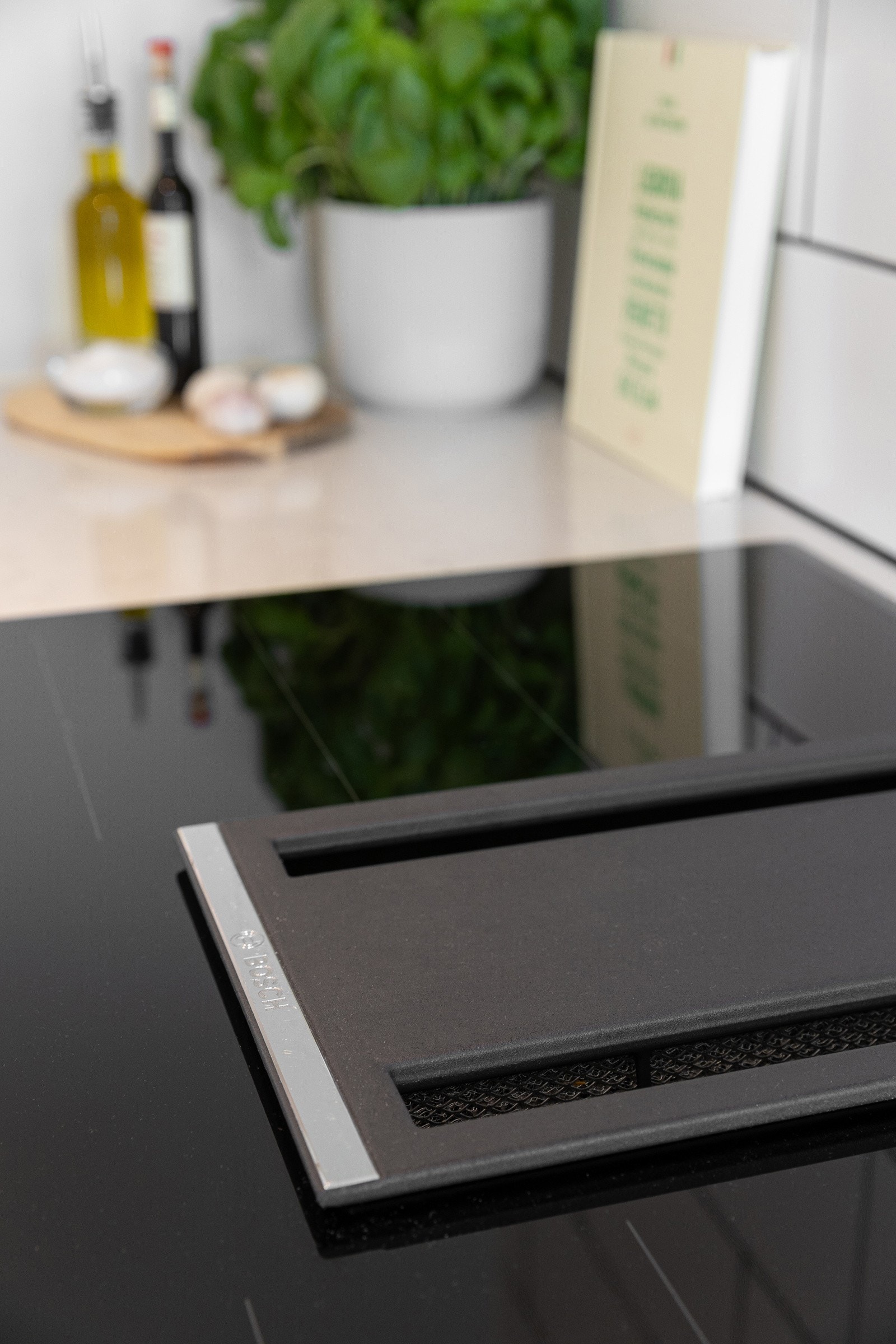 Benkeplate av Nerostein(kompositt), Quartz lagoon 30 mm, installert av Nerostein Galleribilde