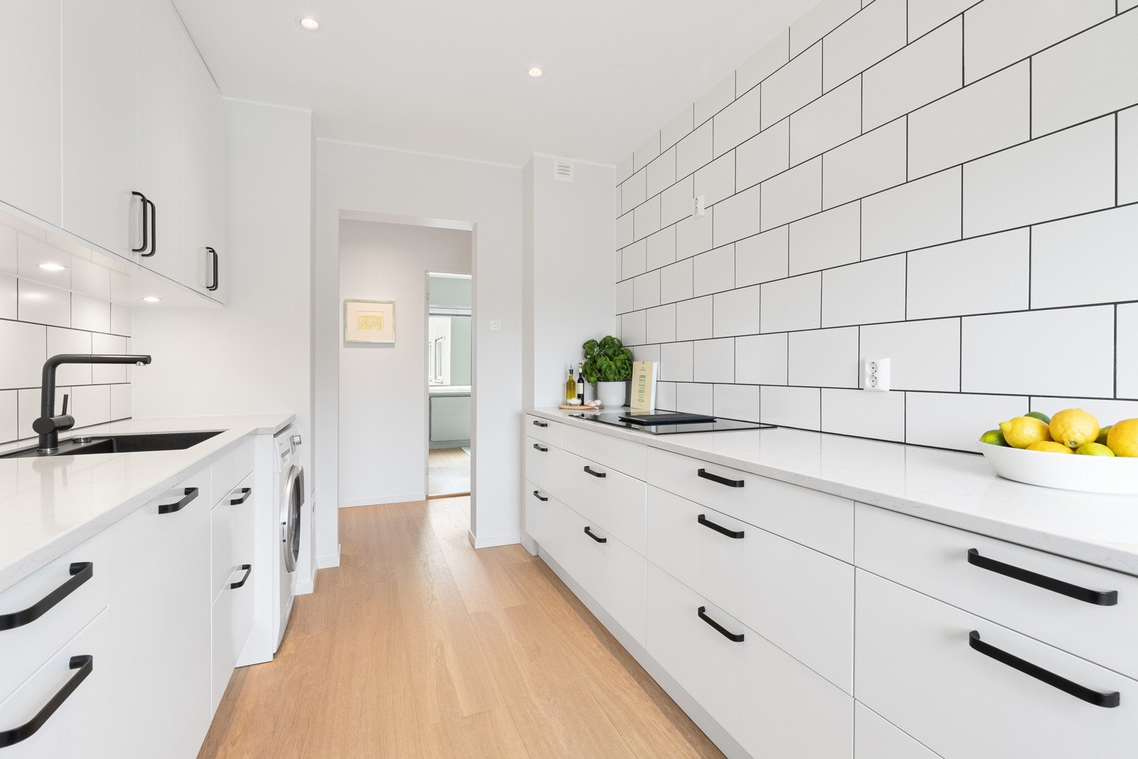 Alle hvitevarer ink kombi vask/tørk medfølger Galleribilde