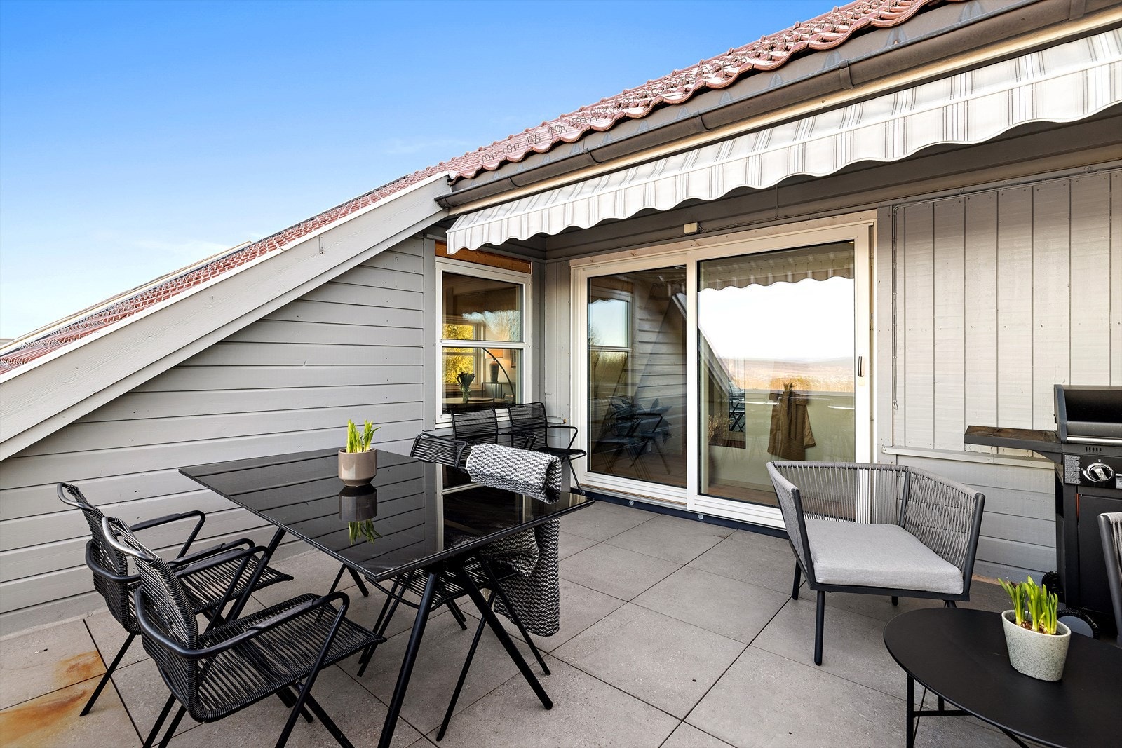 Her kan man nyte sene sommerkvelder med solnedgang! Galleribilde