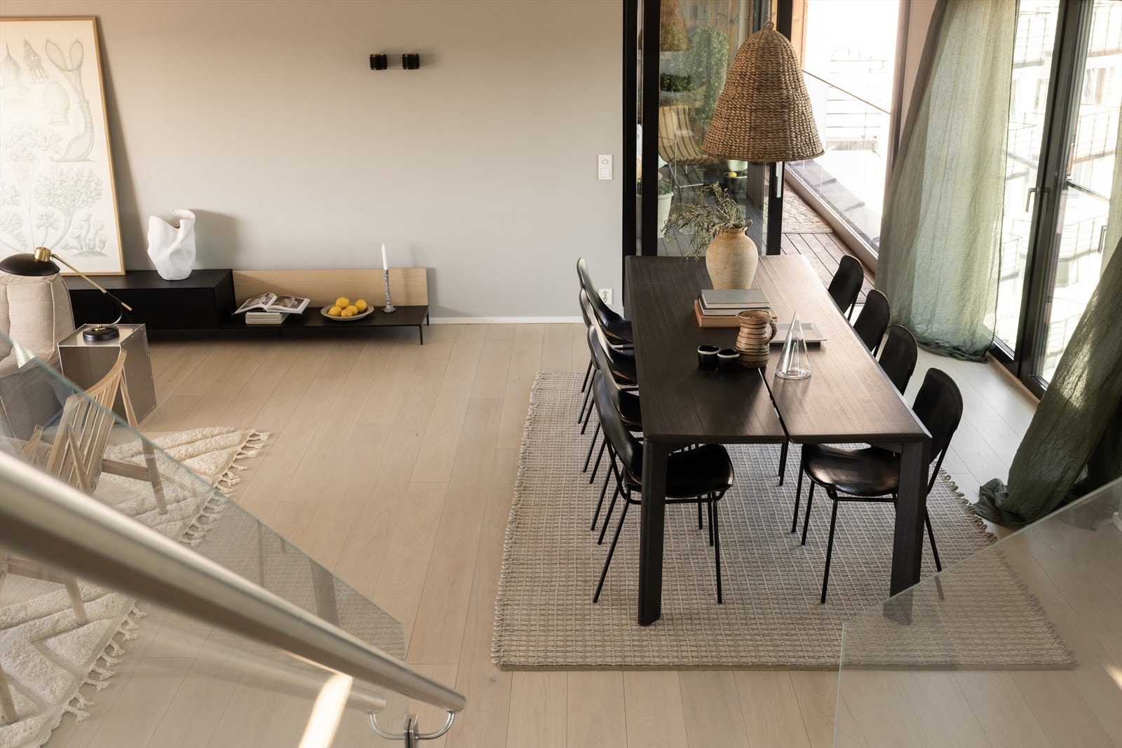 Vannbåren gulvvarme og lekker 1-stavs parkett. Galleribilde