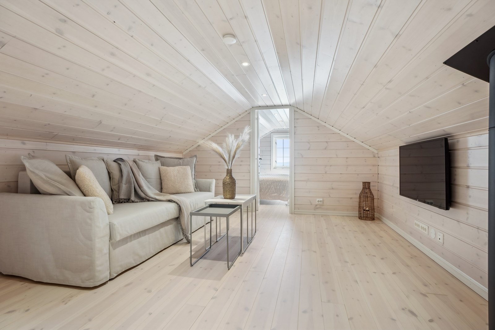 Loftstue. Galleribilde