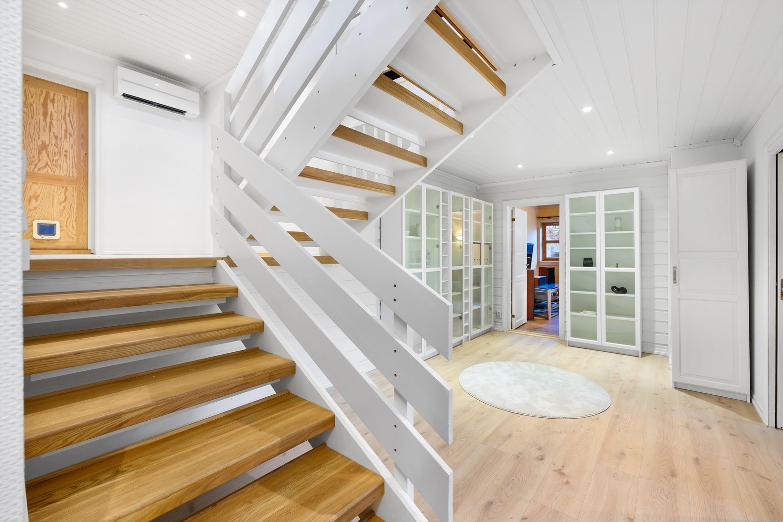 Før påbygningen i underetasjen på slutten av 90-tallet var dette boligens kjellerstue. Galleribilde