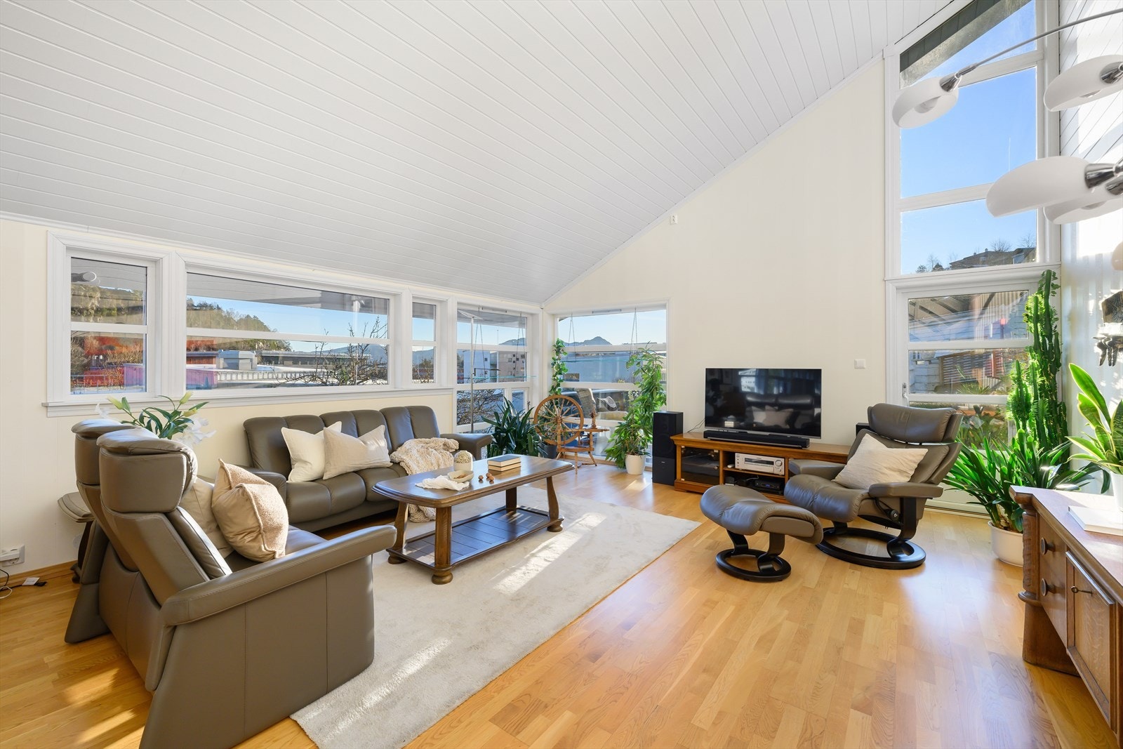 Nordre Myrane 7 presentert av Dag Erik Fotland, EiendomsMegler 1 Askøy. Galleribilde