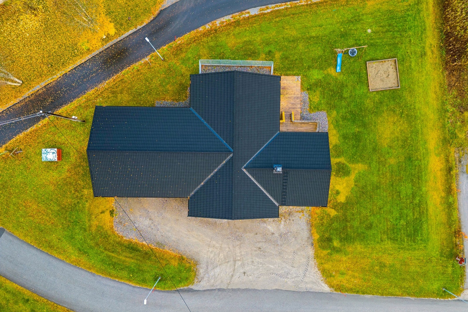 Tomtestørrelsen er på ca. 1093 m². Galleribilde