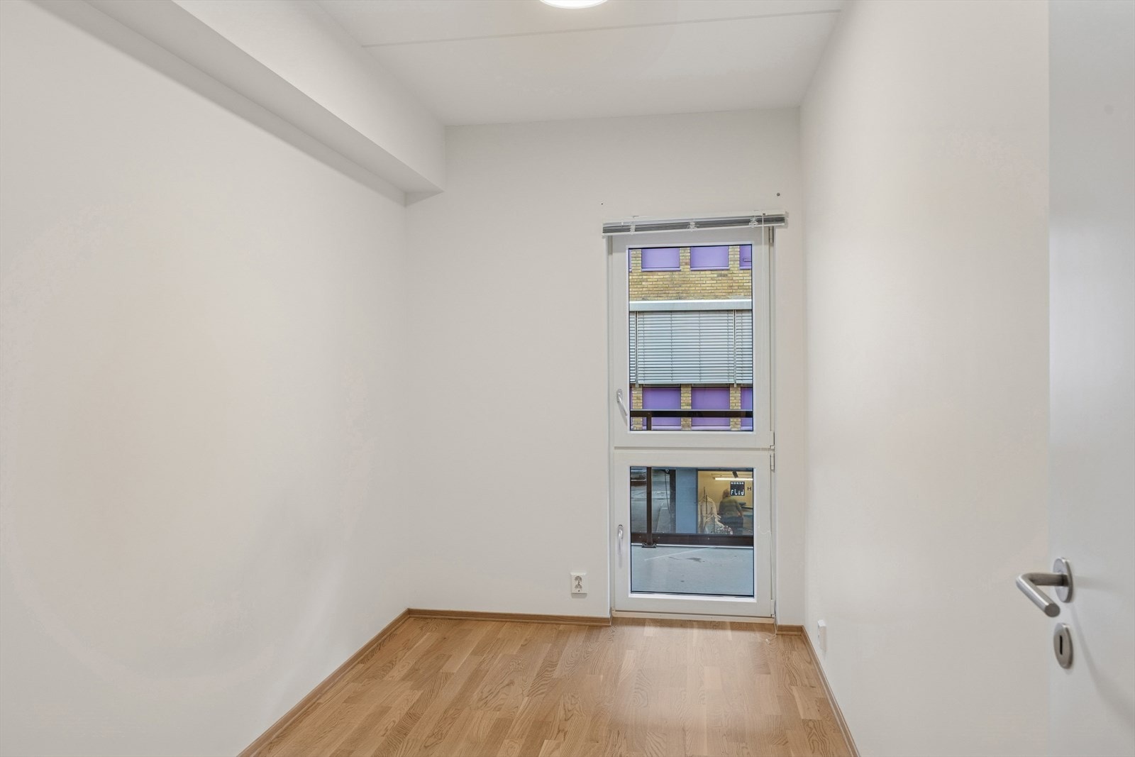 Soverom nr. 2 har også adkomst fra gangen. Galleribilde