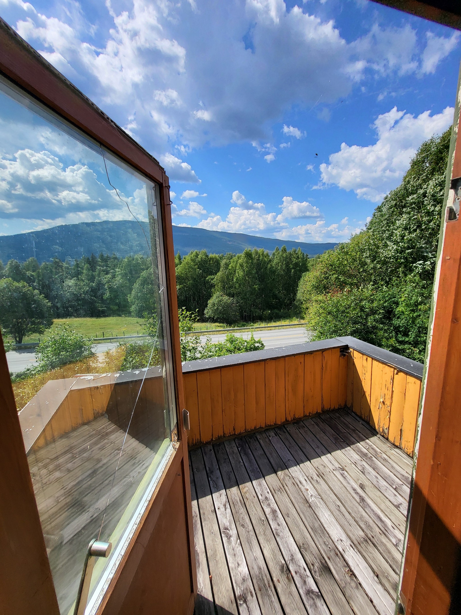 Balkong fra soverom i 2. etasje Galleribilde