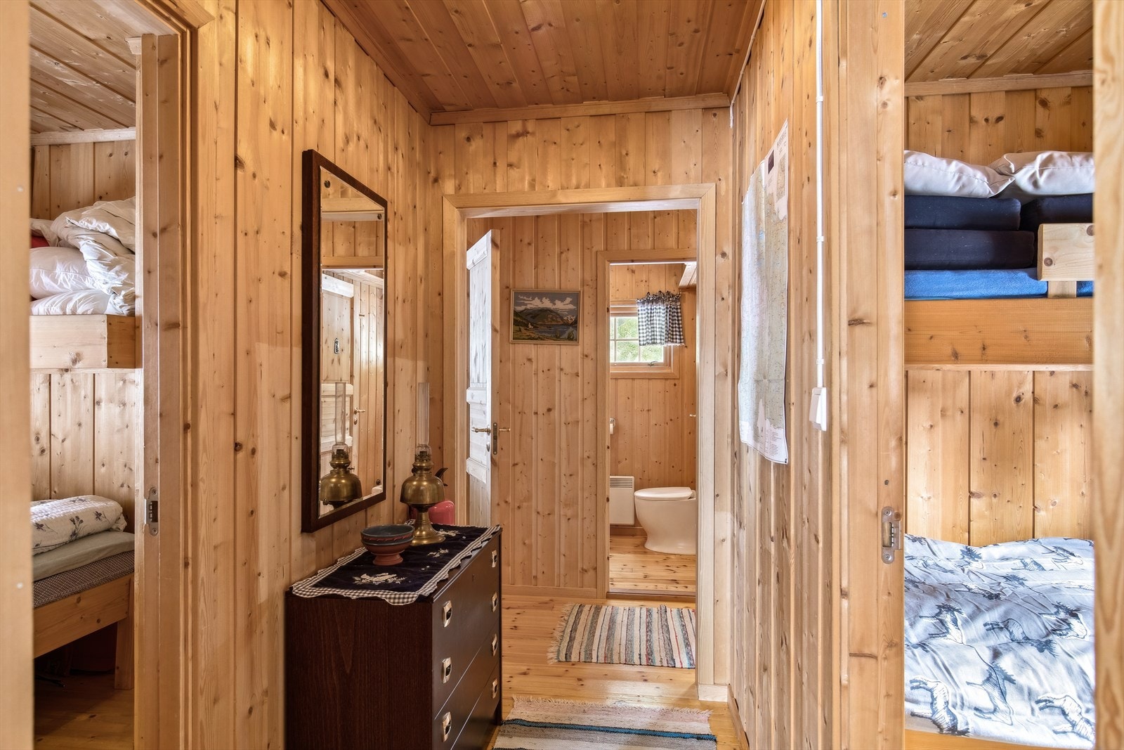 Her er det en "soveromsfløy" for både store og små Galleribilde