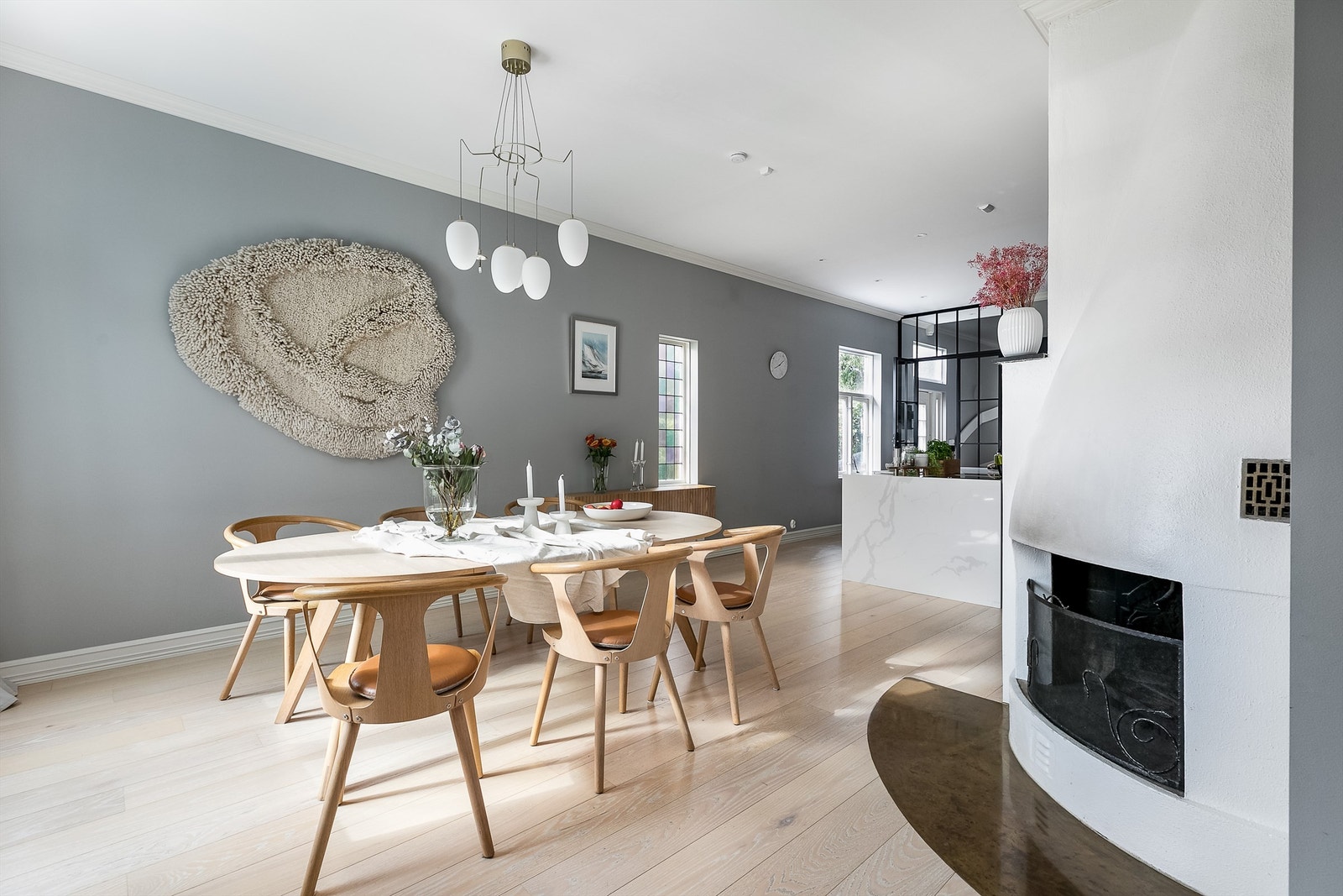 Åpen gruepeis er et varmende og stemningsfremmende følge til spisebordet. Galleribilde