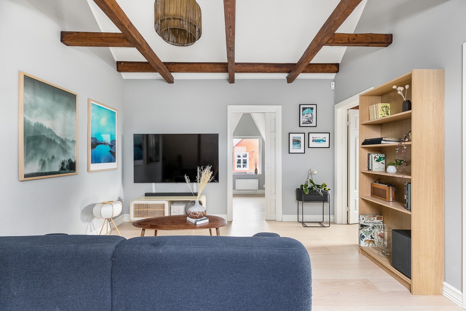 Et ekstra soverom er nylig skilt ut fra loftstuen. Galleribilde