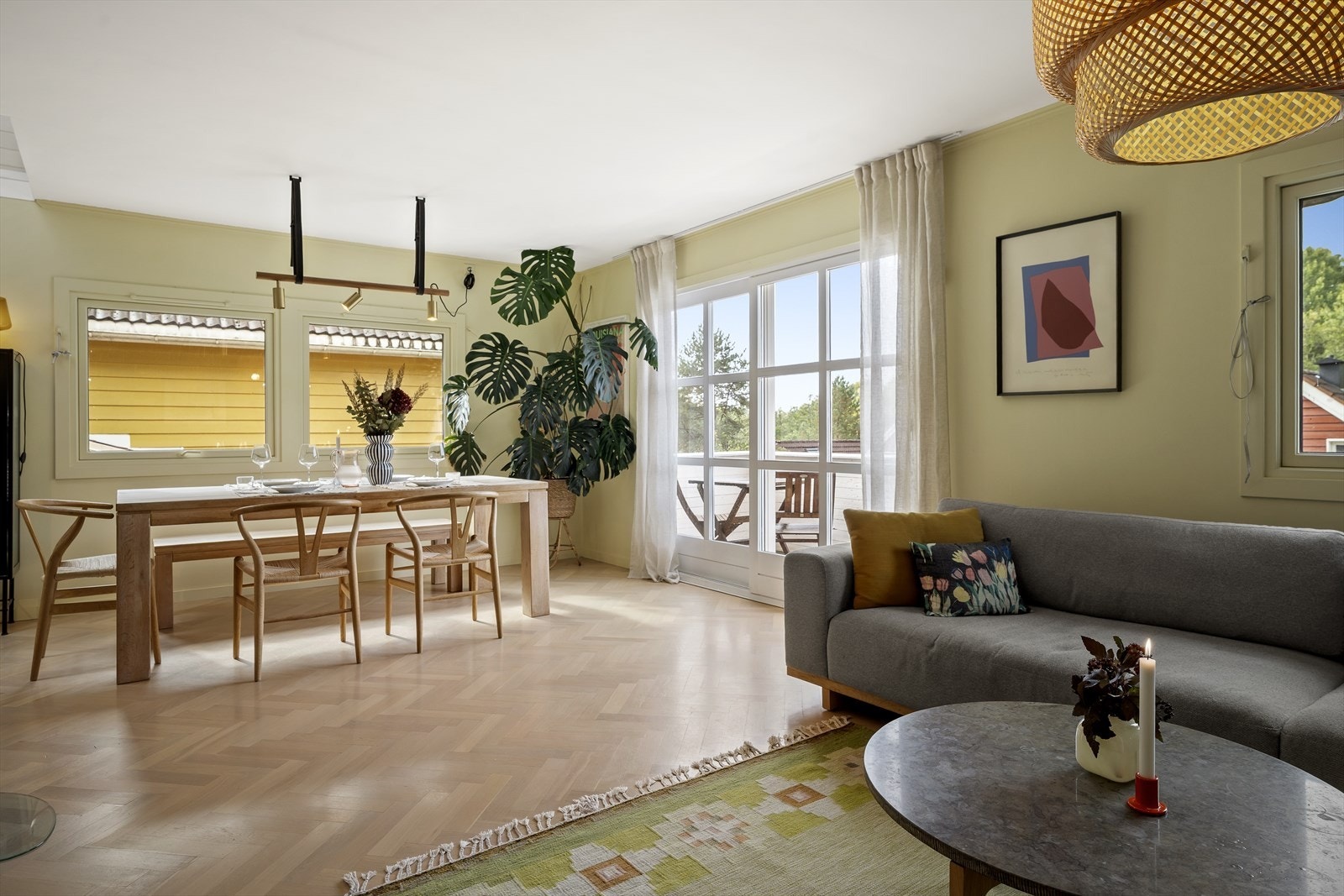 Her er det spennende og tidsriktige farger gjennom hele boligen. Galleribilde