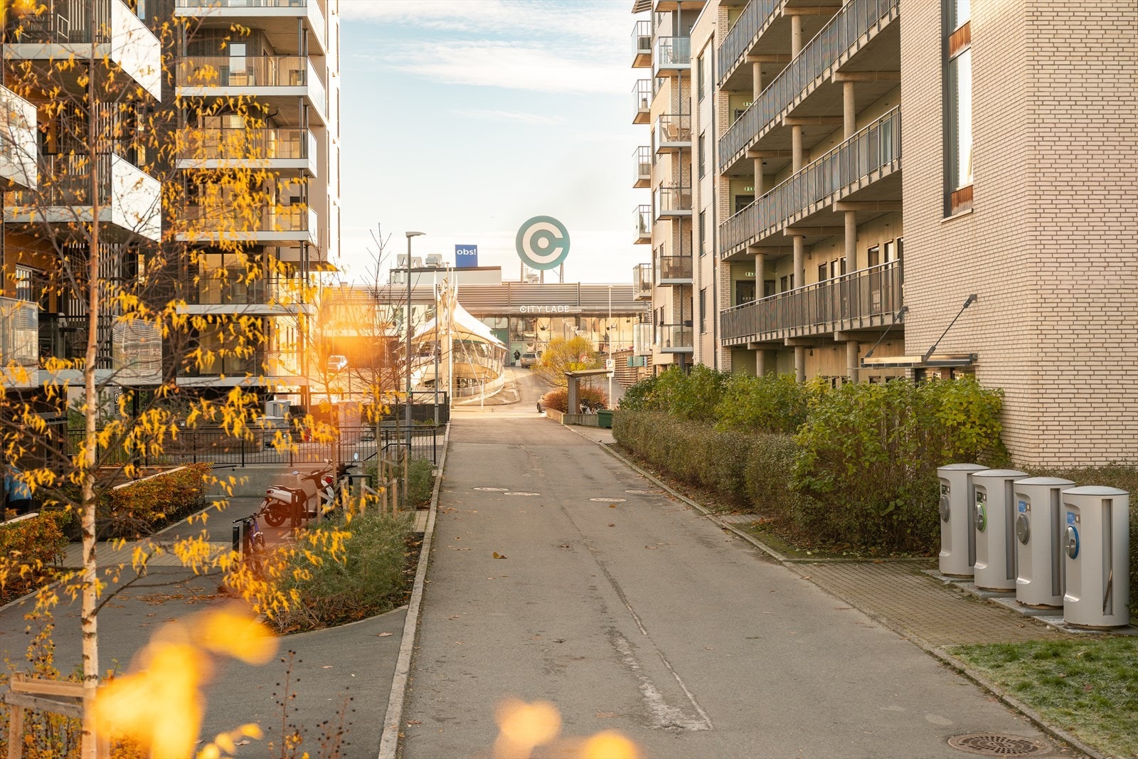 Borettslaget har flotte grøntområder med lekeplasser for de minste og sittegrupper for de største. Galleribilde