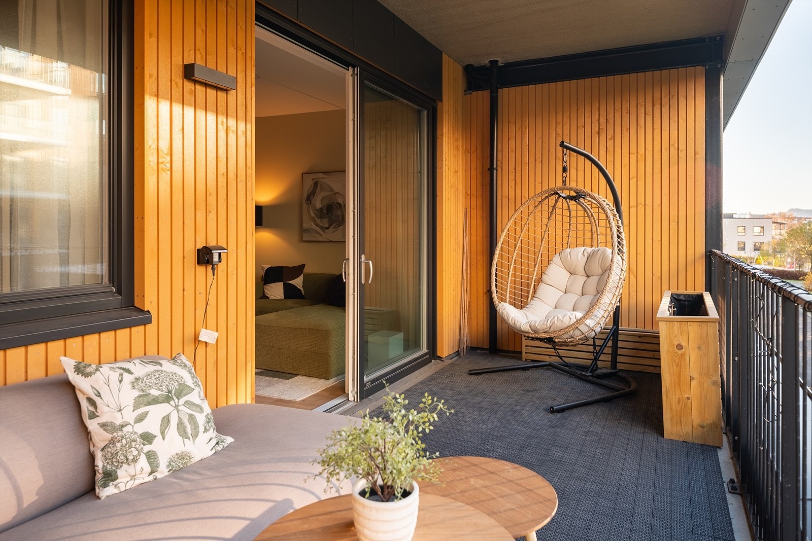 Velkommen til Håkon Magnussons gate 36! En strøken og moderne 2-roms leilighet med svært attraktiv beliggenhet på Lade. Galleribilde