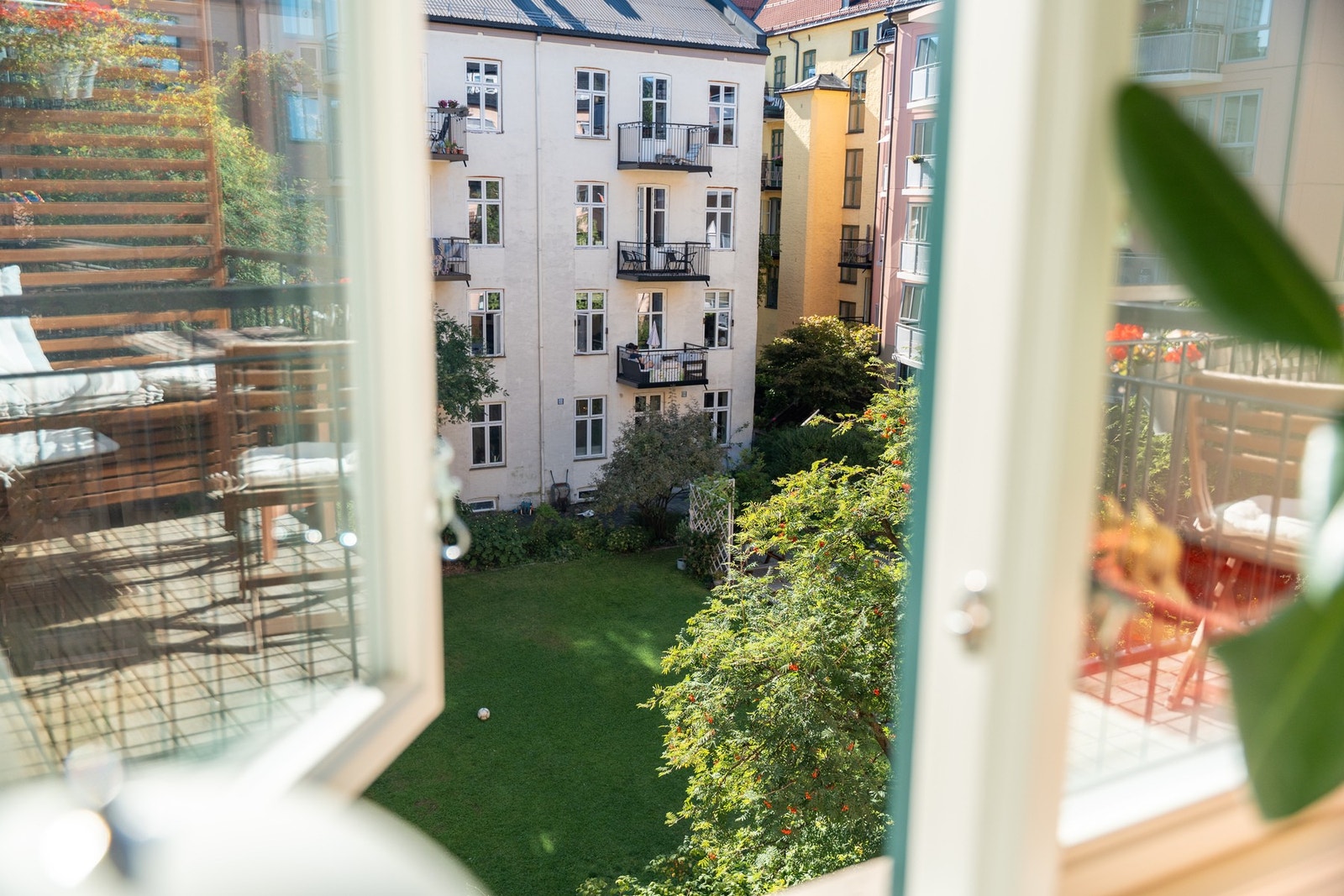 Dette soverommet vender mot rolig bakgård. Galleribilde