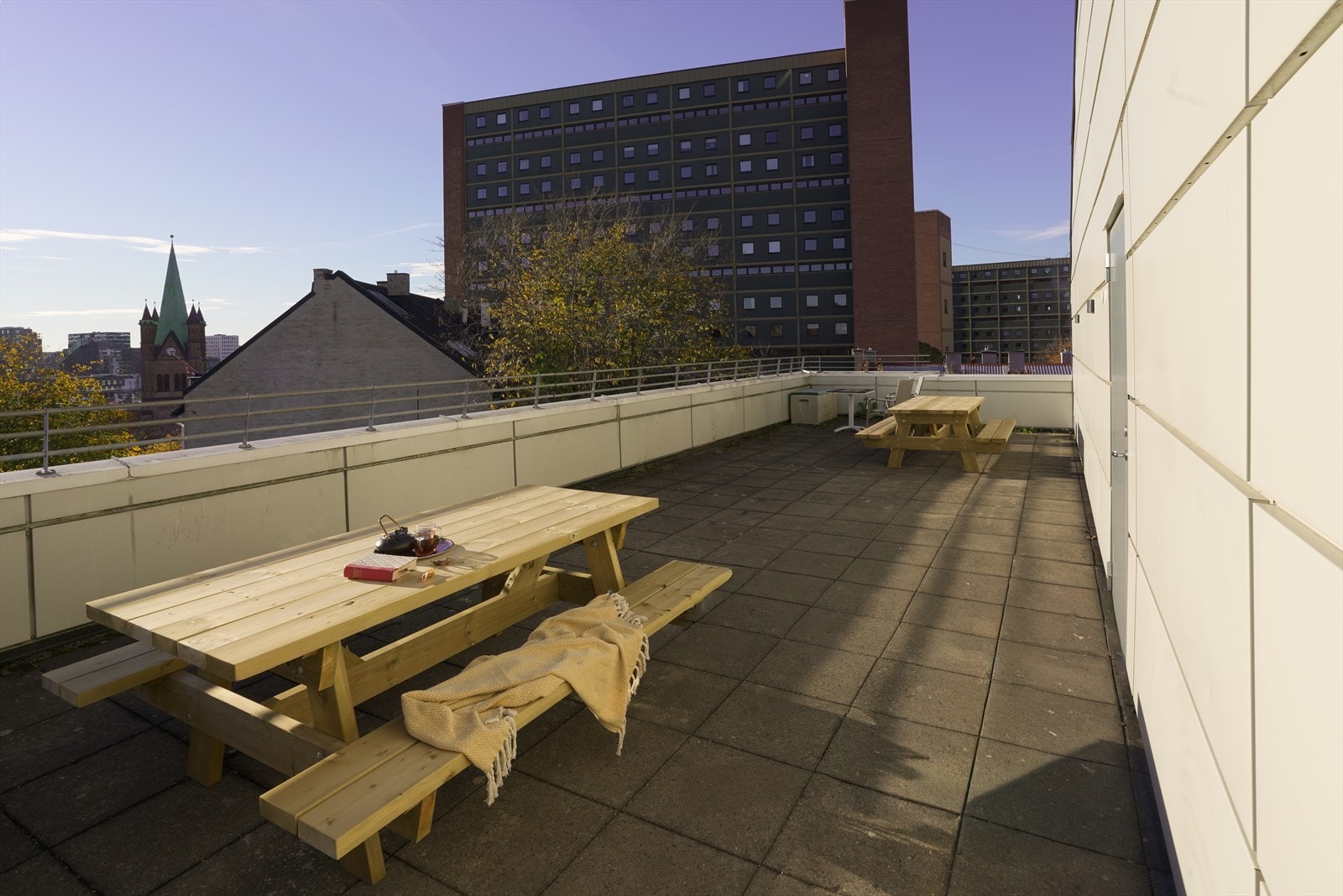 Solrik, felles takterrasse på toppen av bygget. Galleribilde
