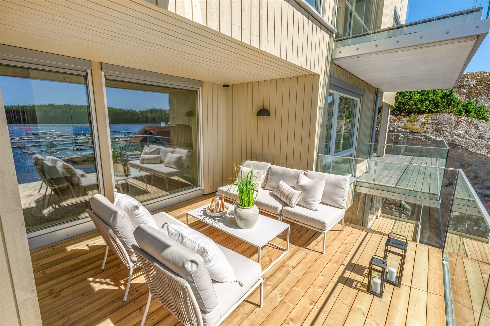 Delsvis overbygd balkong Galleribilde