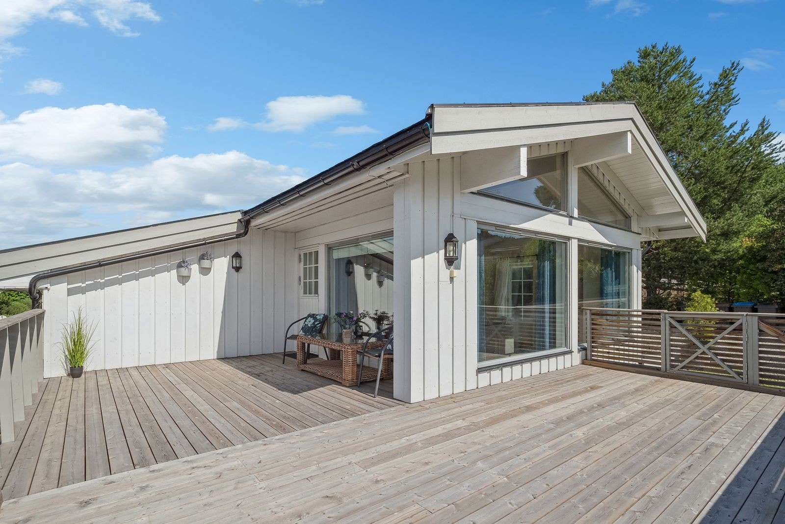 Veranda med flott utsikt Galleribilde