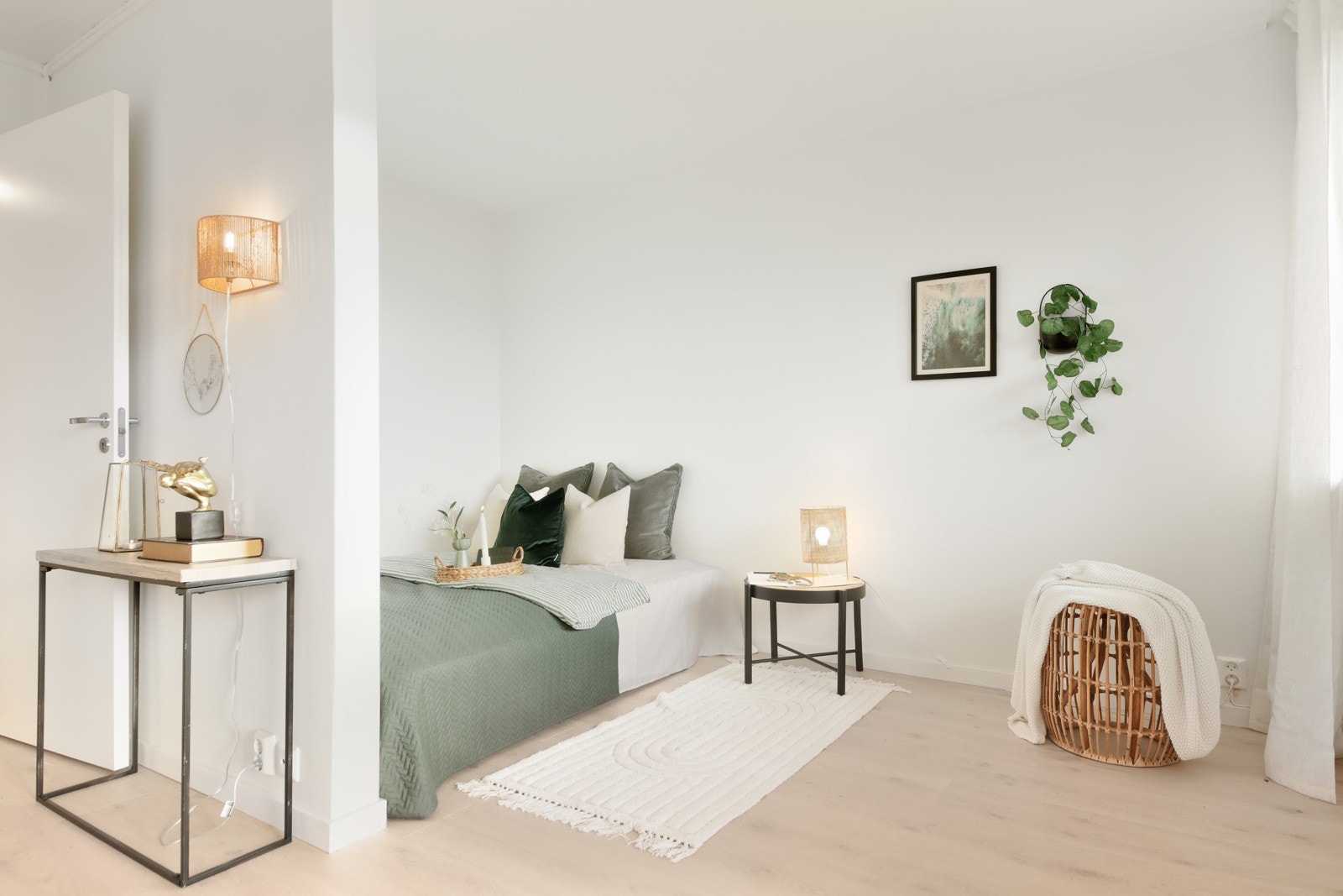 Sovealkove med god plass til seng. Galleribilde