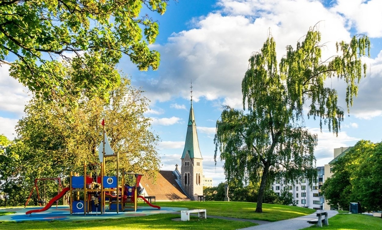 Det er flere hyggelige parker i område. Her fra populære Stensparken. Galleribilde