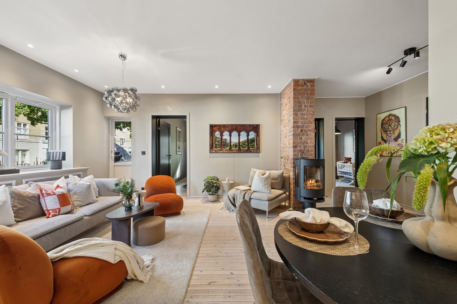 Varmtvann og fyring via bergvarme er inkludert i felleskostnadene. Galleribilde