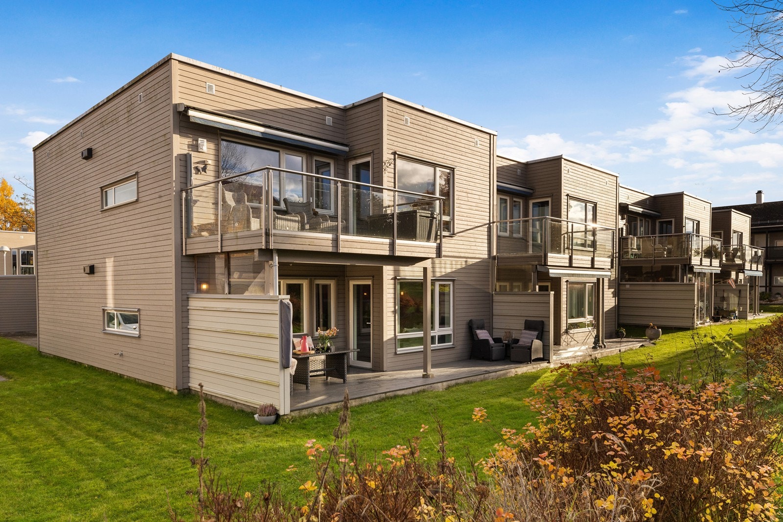 Velkommen til Mortenenga 15A - moderne leilghet med fin beliggenhet i idylliske Engelsviken. Galleribilde