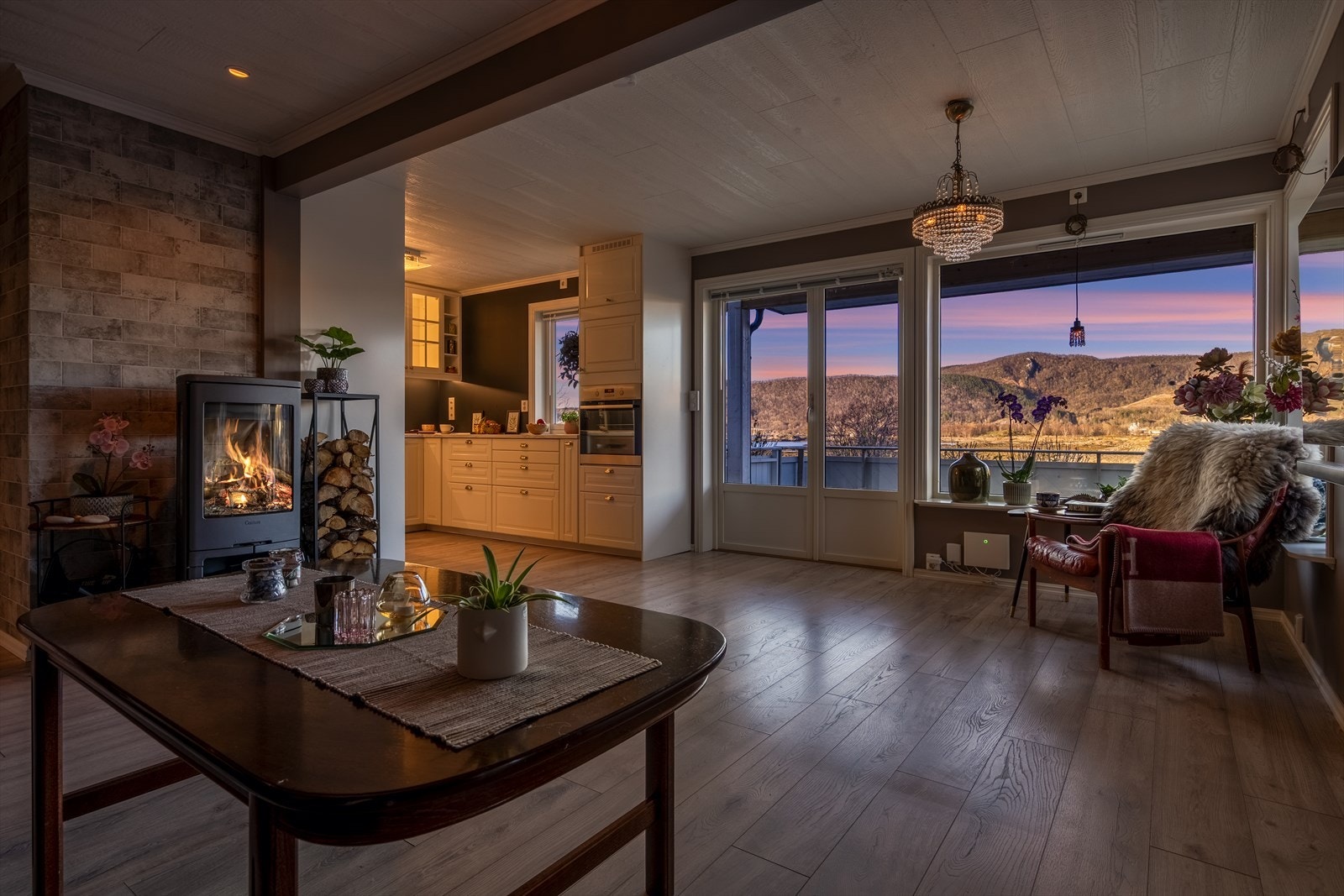 Velkommen til Nattmålsheia 4A - En innholdsrik 3-roms selveierlelighet, presentert av Aktiv Eiendomsmegling Bodø v/ Stevan Vukovic Galleribilde