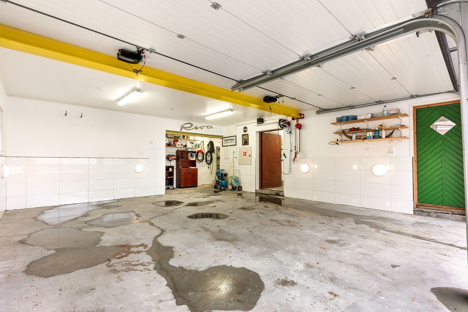 Garasje. Galleribilde