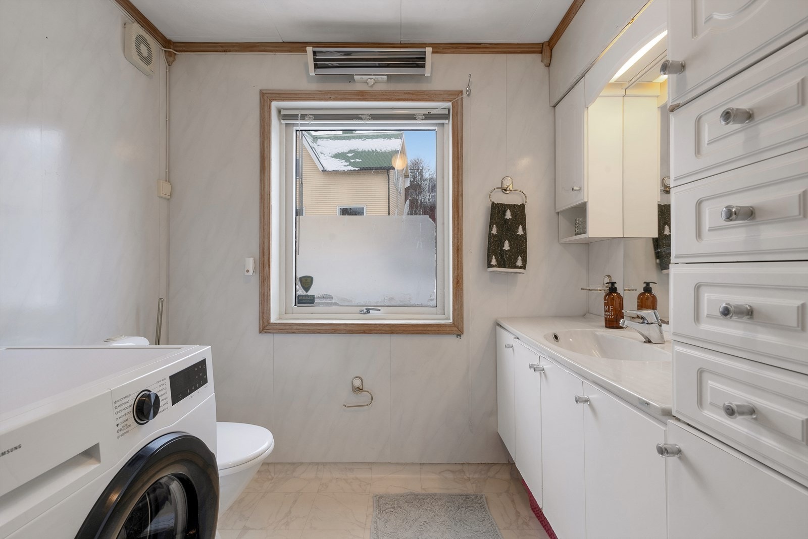 Baderom 1. etasje. Galleribilde