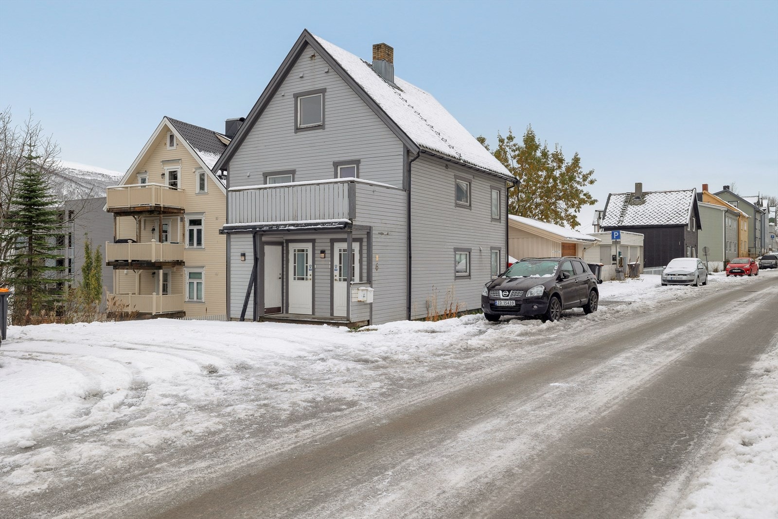 Hjem Eiendomsmegling v/ eiendomsmegler Robin I. Martinsen presenterer denne tomannsboligen, Bjørnøygata 6! Galleribilde