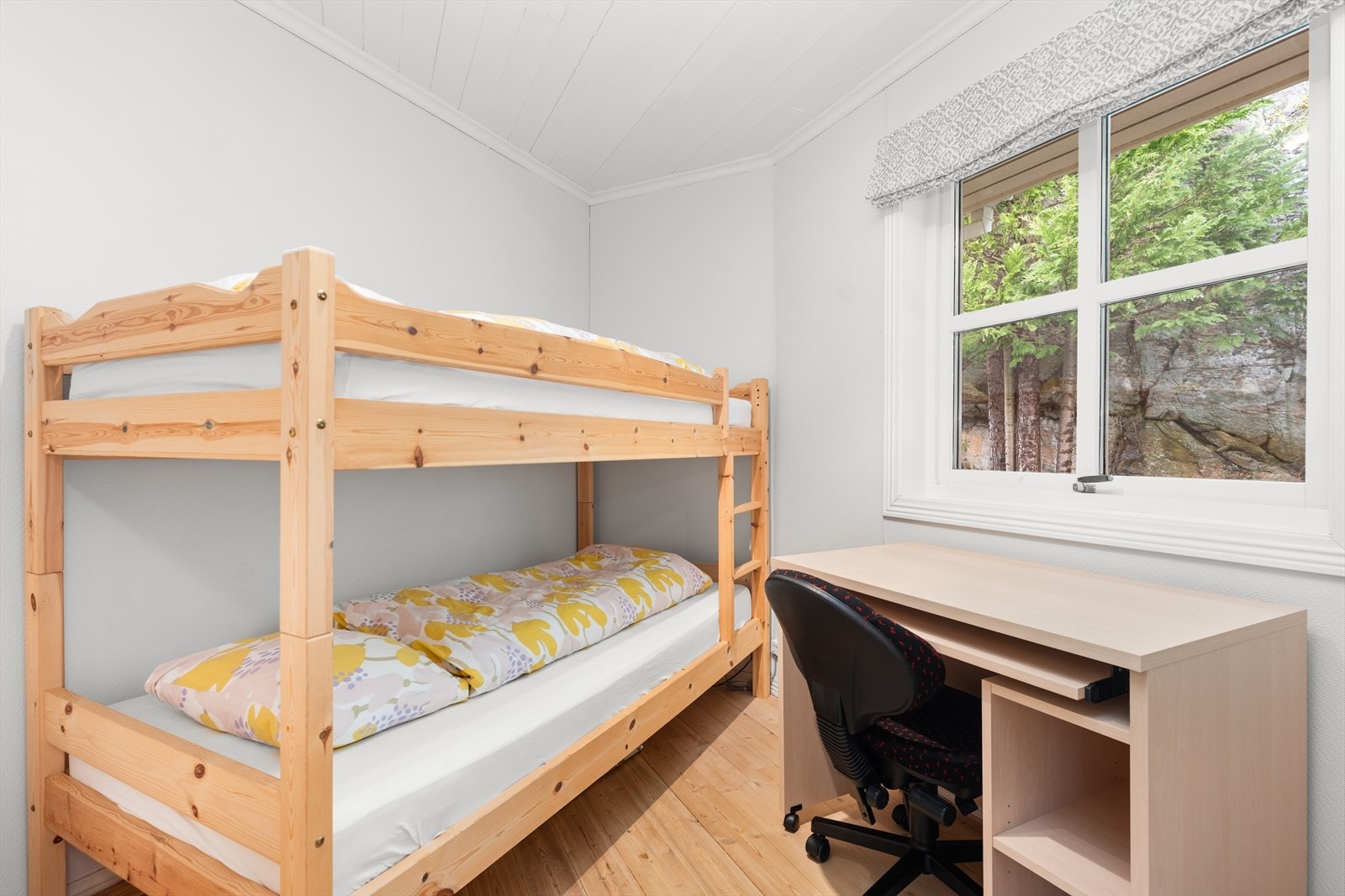 Rom som på byggetegninger heter kontor, men som benyttes som soverom. Galleribilde