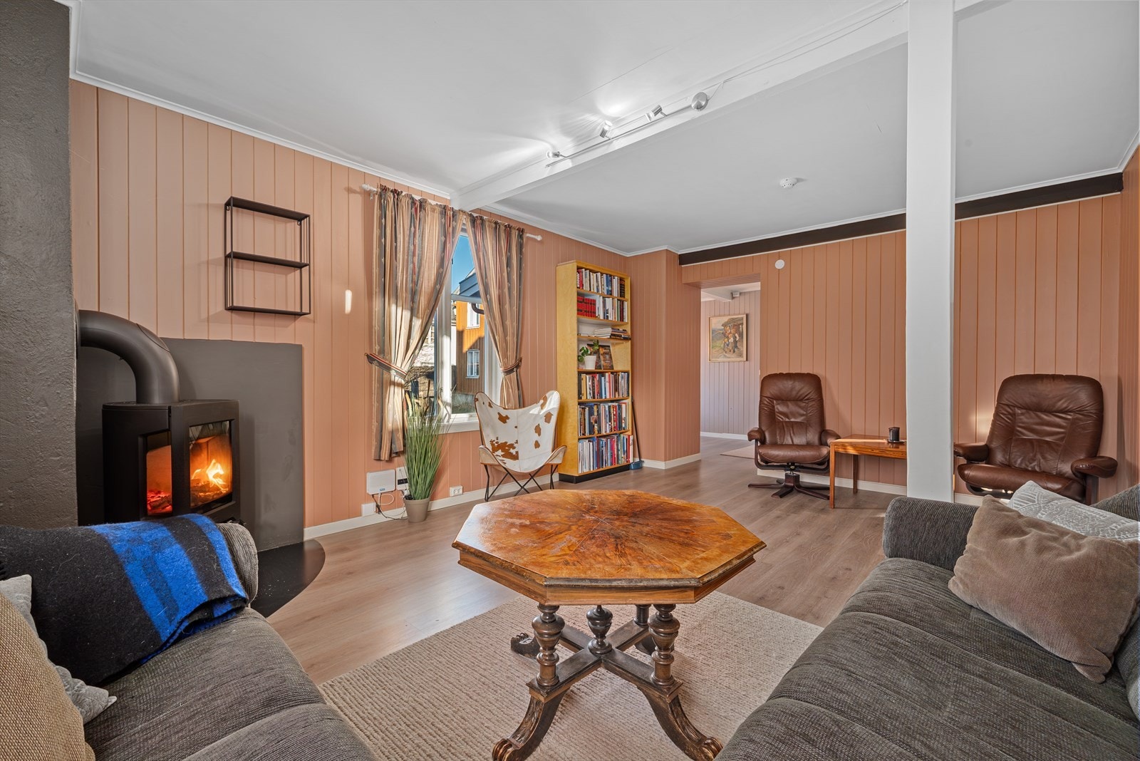 Leiligheten er en del av et lite sameie på fire leiligheter. Galleribilde