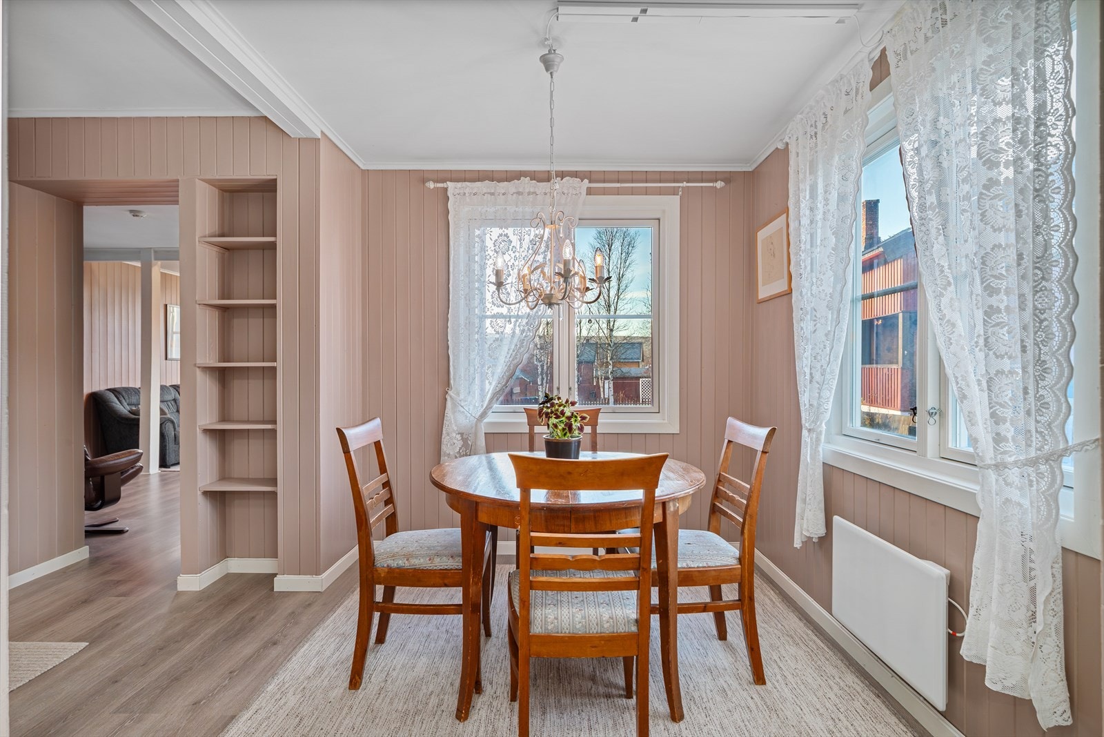 Spisestue. Galleribilde