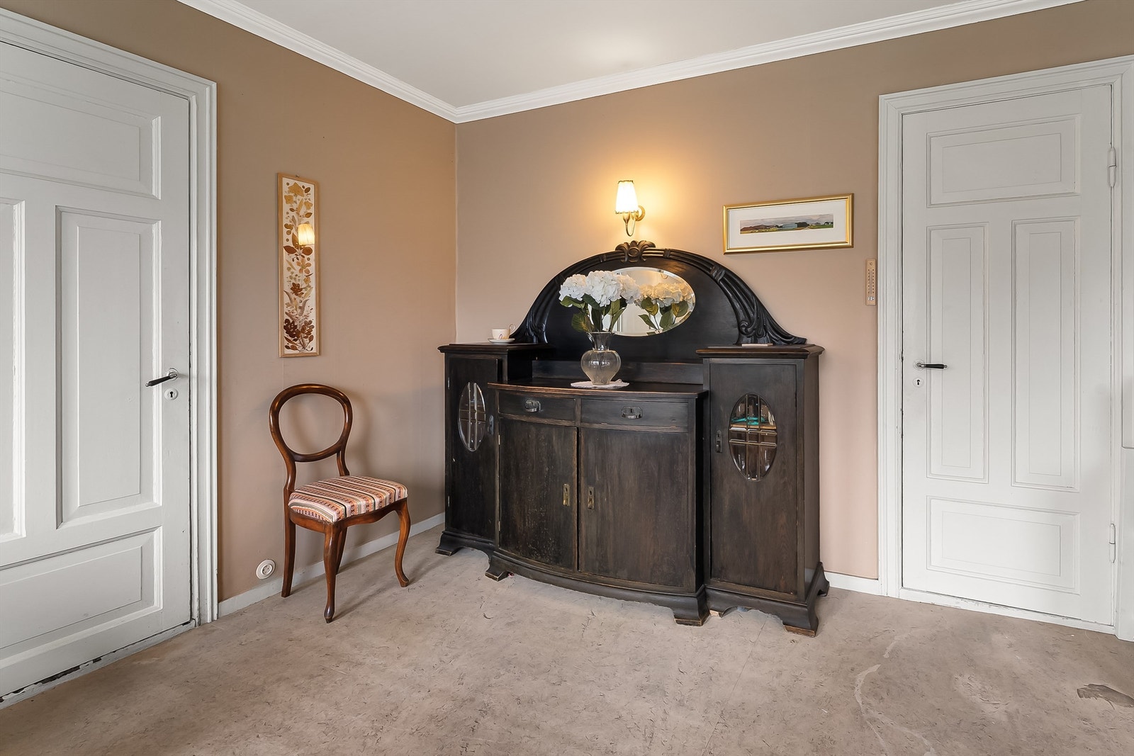 Stue 2. Galleribilde