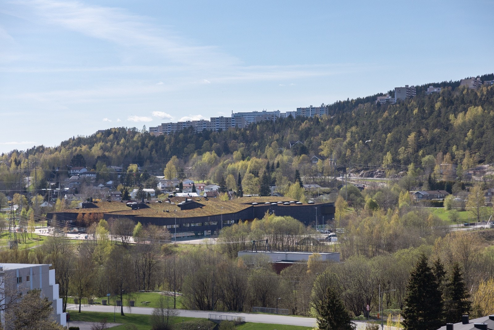 Vestli er et barnevennlig og populært boområde med kort vei til barnehager, skoler og offentlig kommunikasjon. Galleribilde