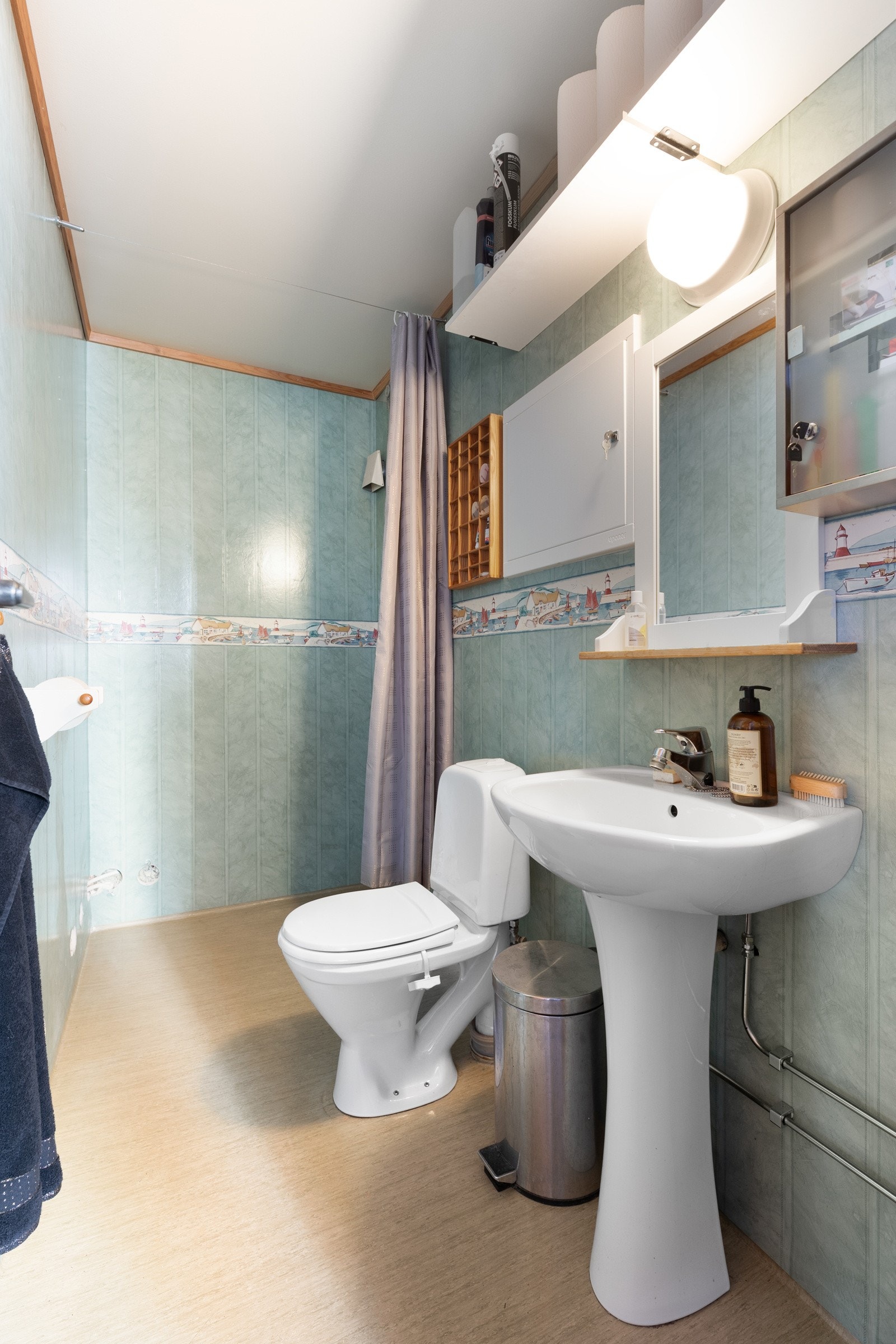 Badet i denne etasjen har behov for totalrenovering. Galleribilde