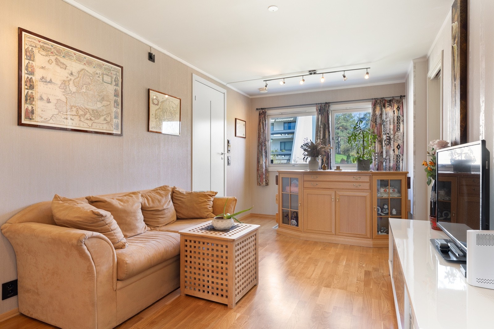 Her er det god plass til sofa og tilhørende møblement. Galleribilde