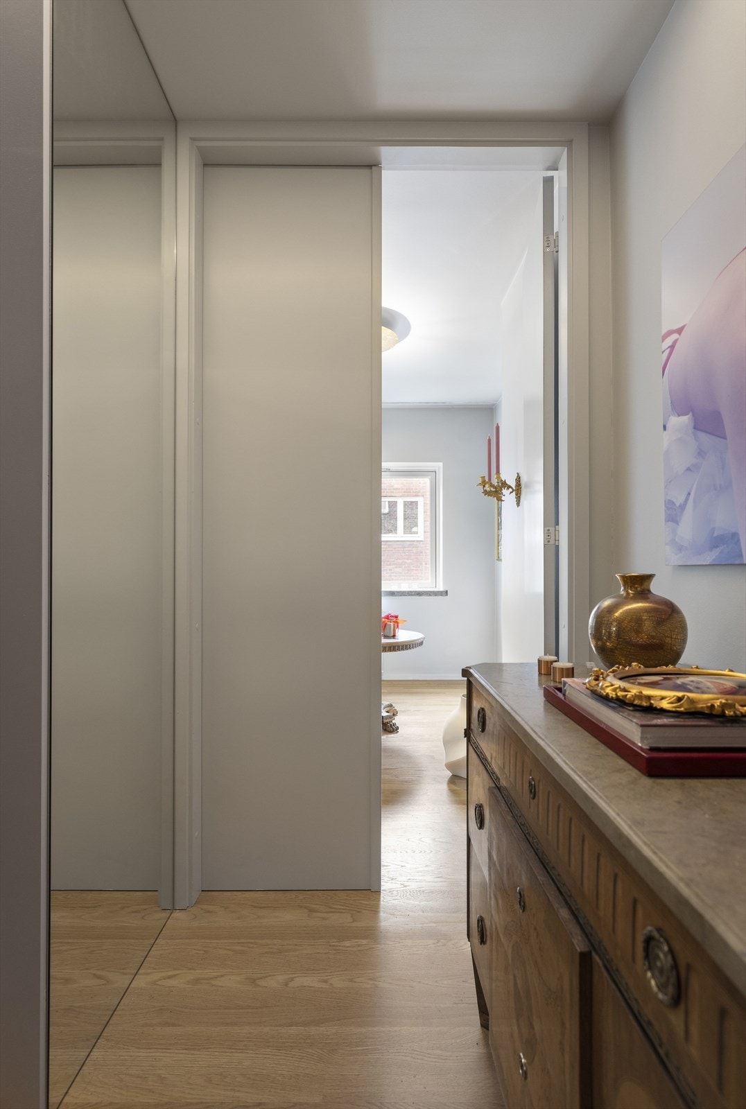 Entré med adkomst til hovedsoverommet Galleribilde