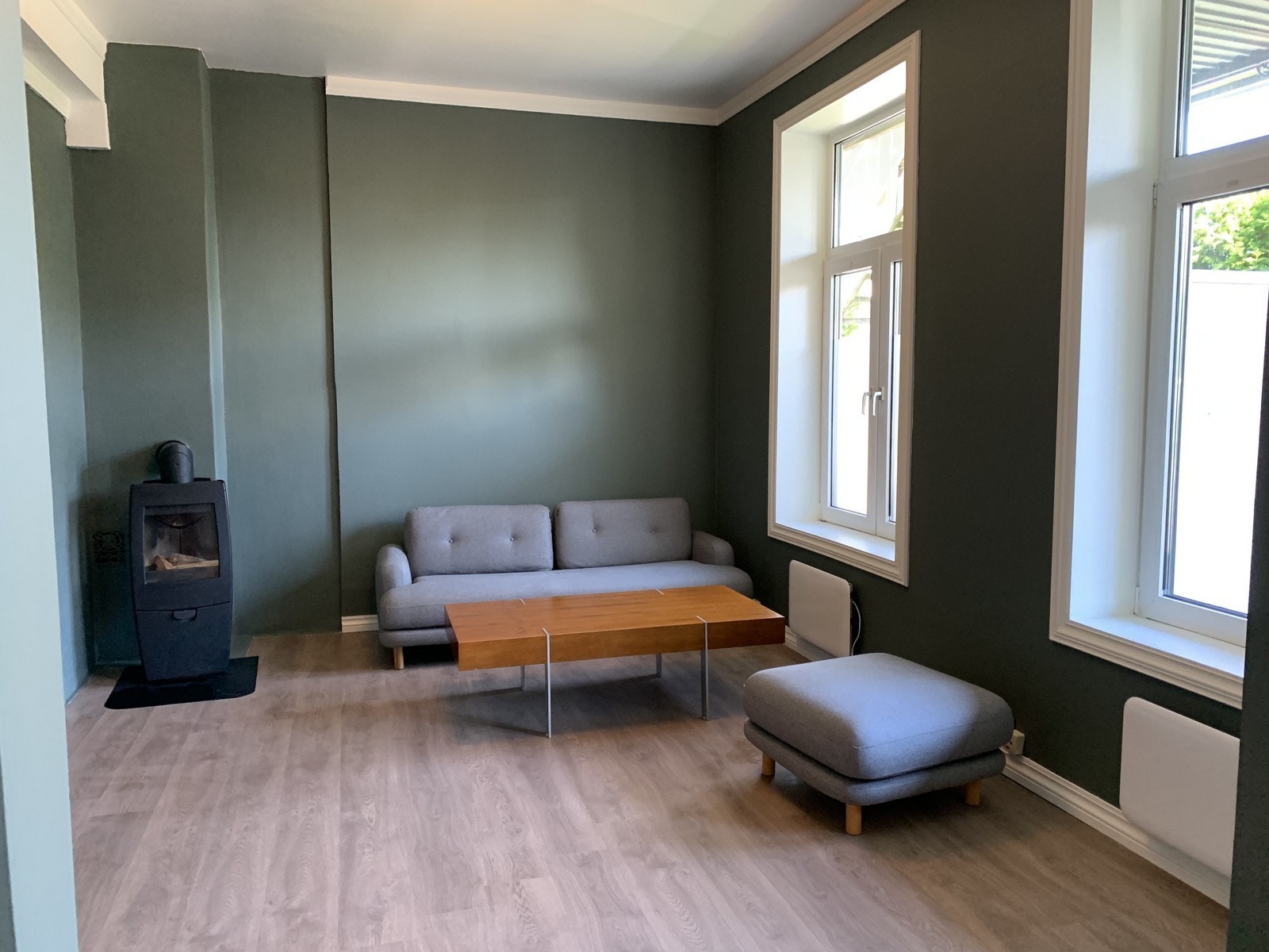 Stor stue med gode lysforhold Galleribilde