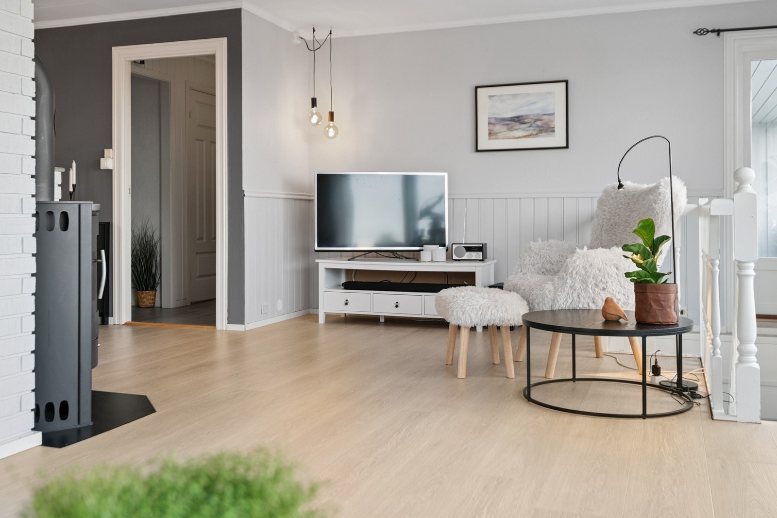 Stuen har god plass til møblering. Galleribilde